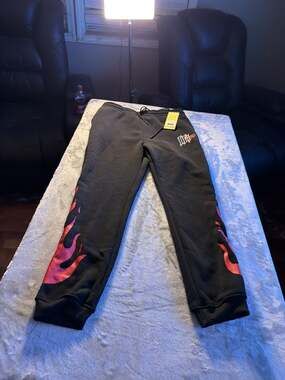 Members Only Men's Fleece Flame Jogger Pant Black/Red